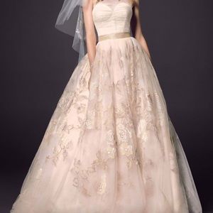 Oleg Cassini wedding gown, size 6